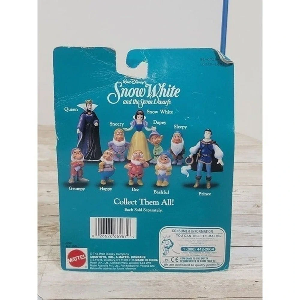 Vintage NOS New Disney Snow White The Queen The Prince Figures